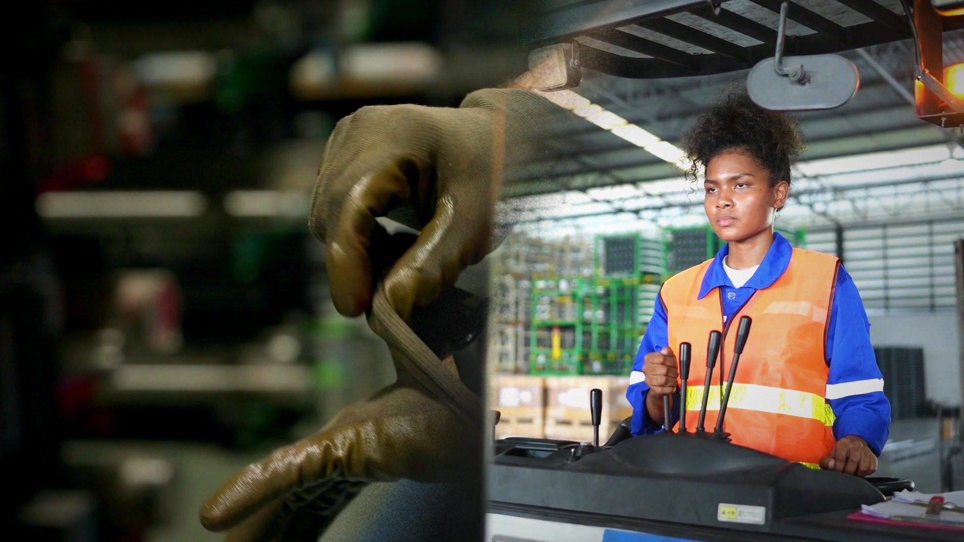 Máquina expendedora industrial con guantes y equipo de protección personal dentro de una planta